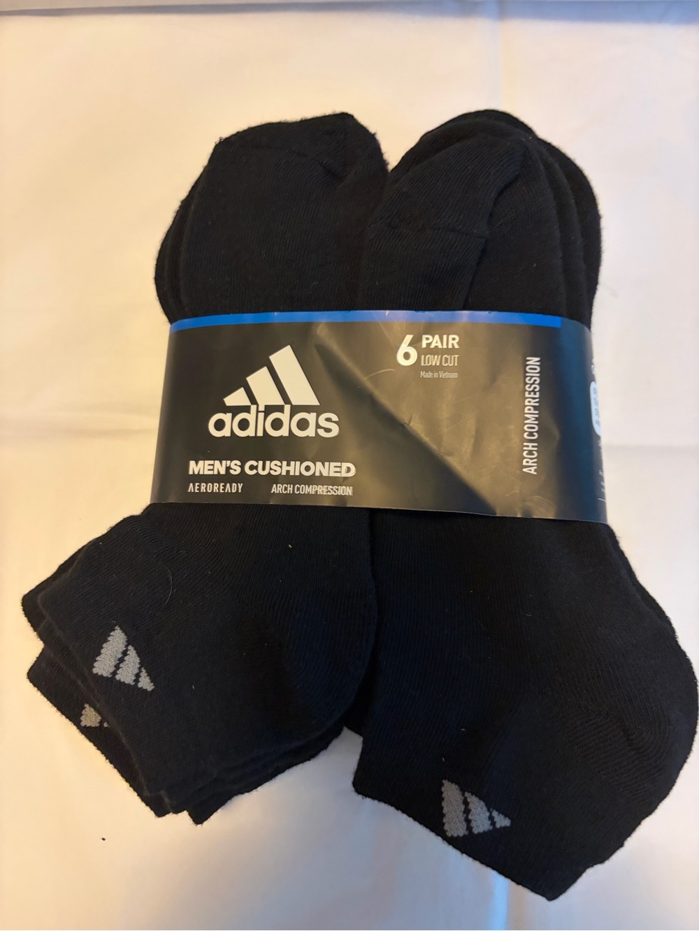 adidas Menโs Low-Cut Cushioned Athletic Socks - Black (6 Pack)